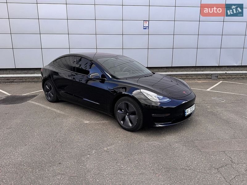 Седан Tesla Model 3 2018 в Киеве