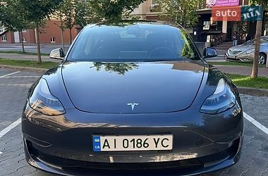 Tesla Model 3  2023