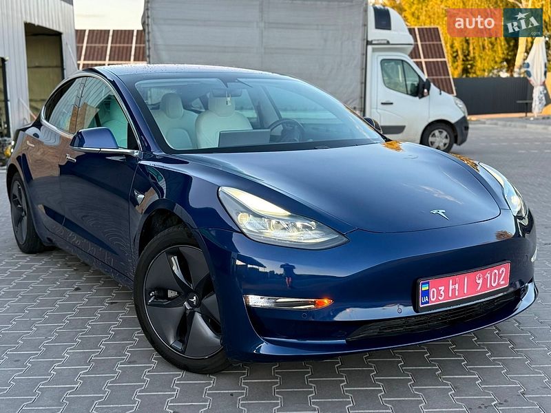 Седан Tesla Model 3 2018 в Владимире Седан Tesla Model 3 2018 в Владимире