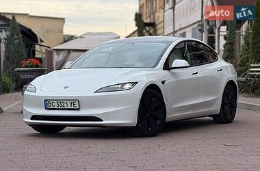 tesla model-3 2025 в Стрий від професійного продавця Yaroslav