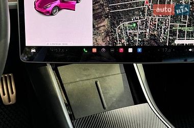 Седан Tesla Model 3 2020 в Львове