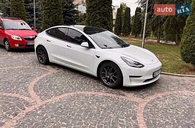 Tesla Model 3 2020