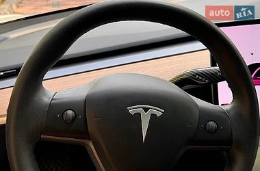 Седан Tesla Model 3 2020 в Львове