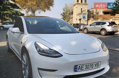 Tesla Model 3 2020