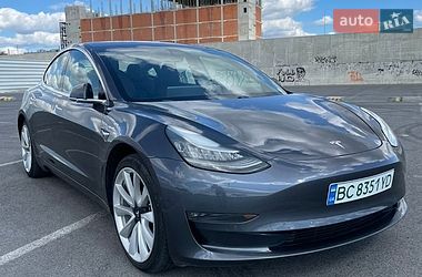 Tesla Model 3  2018