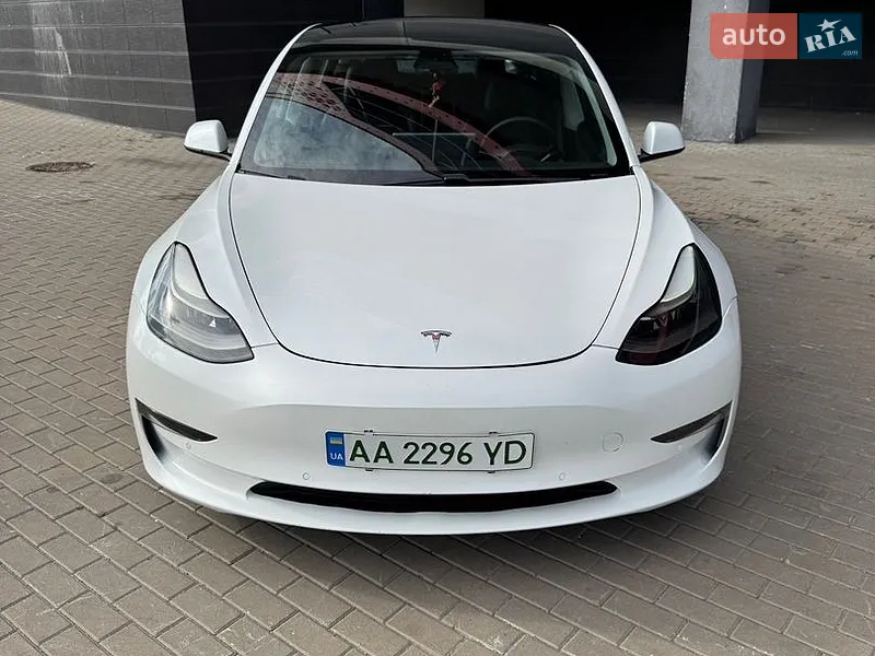 Tesla Model 3 2021