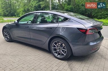 Седан Tesla Model 3 2021 в Києві