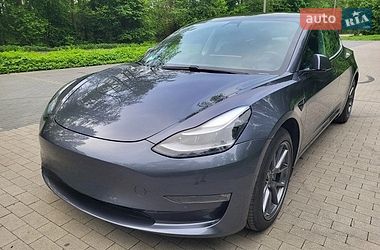 Седан Tesla Model 3 2021 в Києві