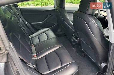 Седан Tesla Model 3 2021 в Києві