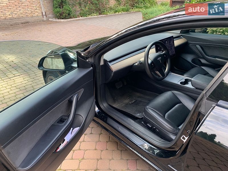 Седан Tesla Model 3 2020 в Ірпені