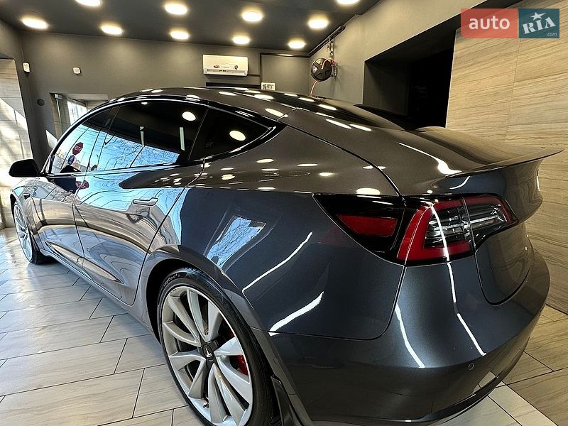 Седан Tesla Model 3 2018 в Одессе
