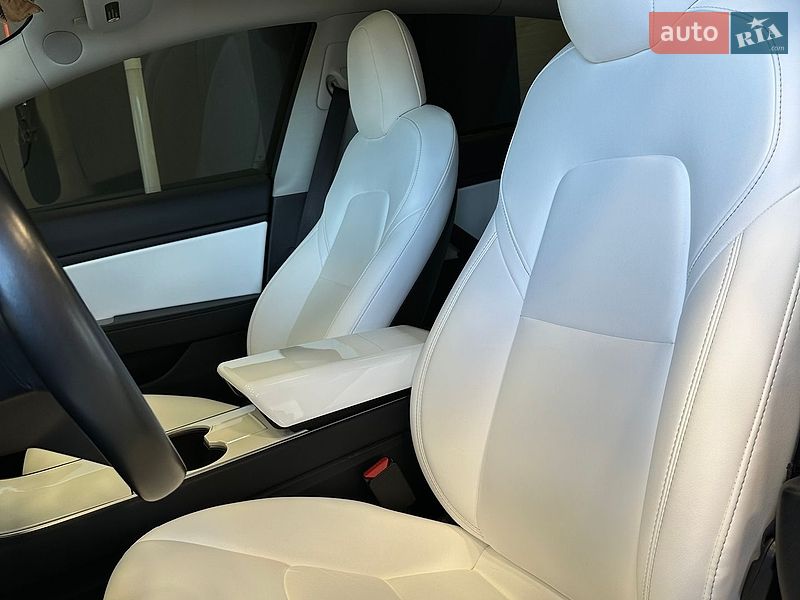Седан Tesla Model 3 2018 в Одессе