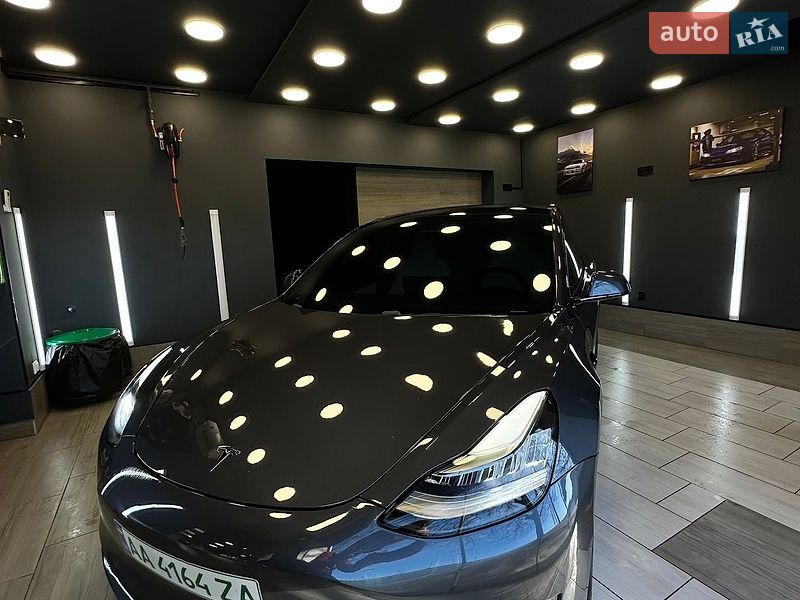 Седан Tesla Model 3 2018 в Одессе