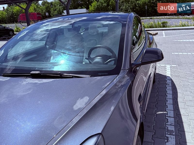 Седан Tesla Model 3 2022 в Львові