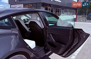 Седан Tesla Model 3 2022 в Львові