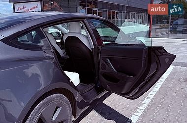 Седан Tesla Model 3 2022 в Львові
