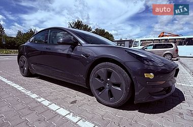 Седан Tesla Model 3 2022 в Львові