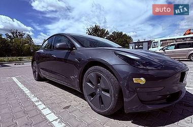 Седан Tesla Model 3 2022 в Львові