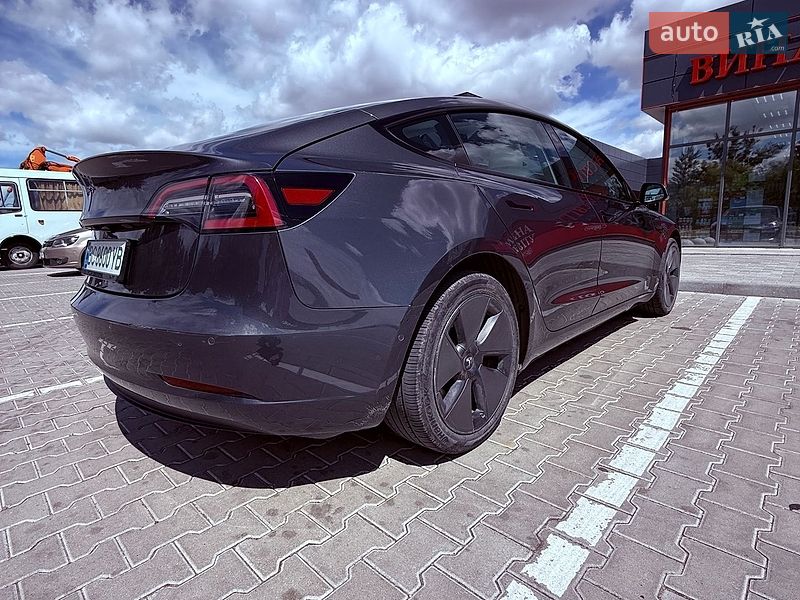 Седан Tesla Model 3 2022 в Львові