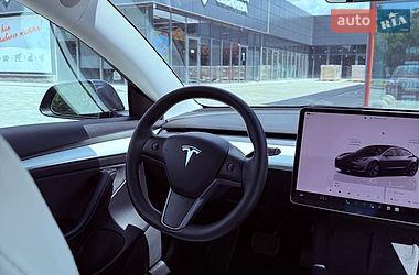 Седан Tesla Model 3 2022 в Львові