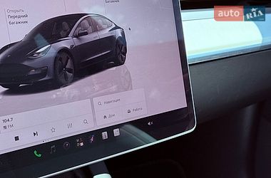 Седан Tesla Model 3 2022 в Львові