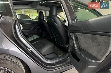 Седан Tesla Model 3 2023 в Одессе