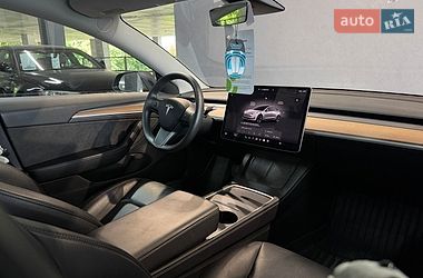 Седан Tesla Model 3 2023 в Одессе