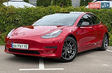 Tesla Model 3  2023