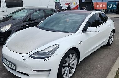 Tesla Model 3  2018