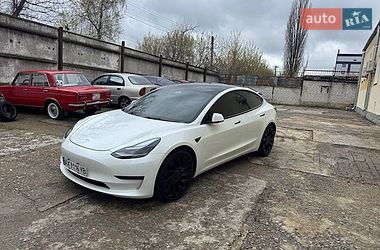 Tesla Model 3  2023