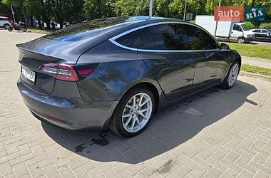 Tesla Model 3 2017