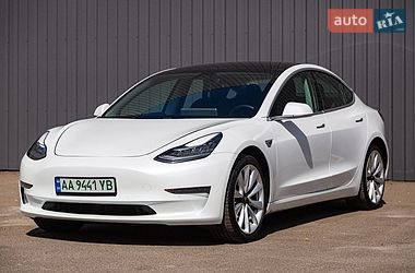 Седан Tesla Model 3 2019 в Києві