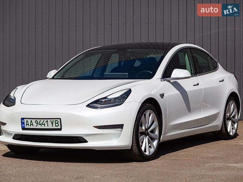Седан Tesla Model 3 2019 в Києві