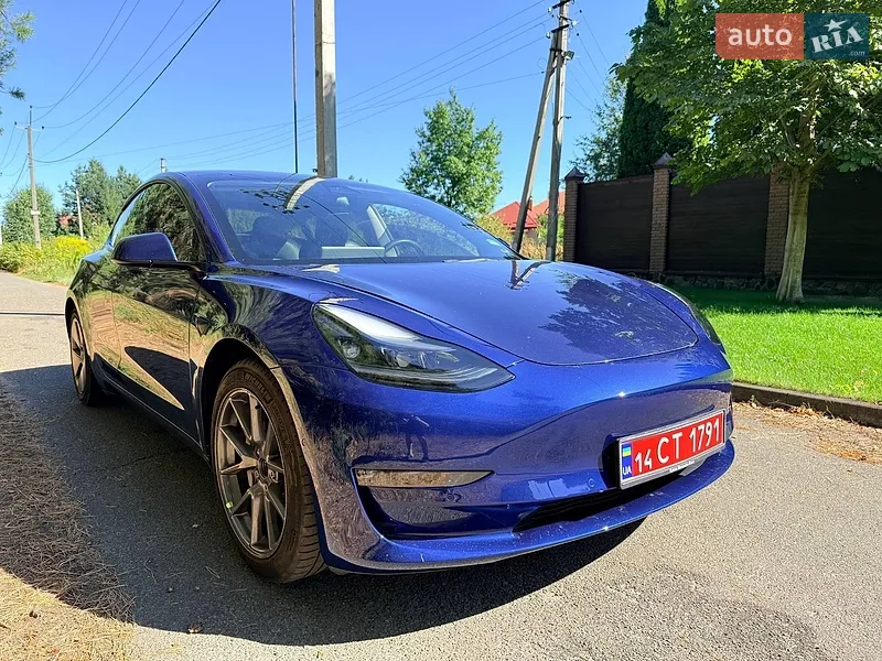 Tesla Model 3 2021