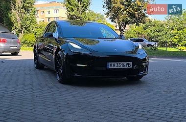 Tesla Model 3  2018