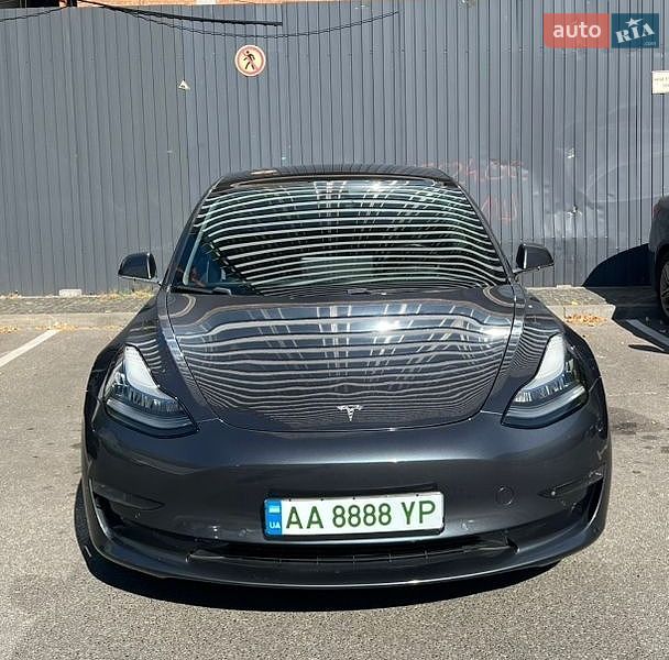 Tesla Model 3 2019