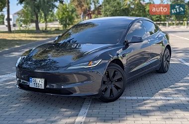 Tesla Model 3  2025