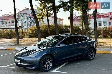 Tesla Model 3 2019