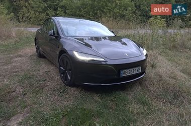 Tesla Model 3  2024