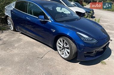 Tesla Model 3  2018