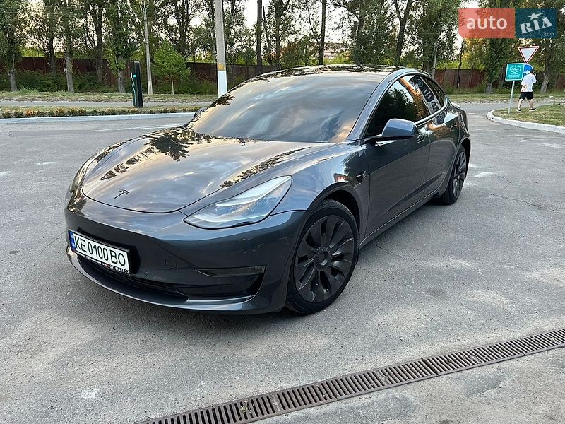Седан Tesla Model 3 2021 в Днепре фото Седан Tesla Model 3 2021 в Днепре