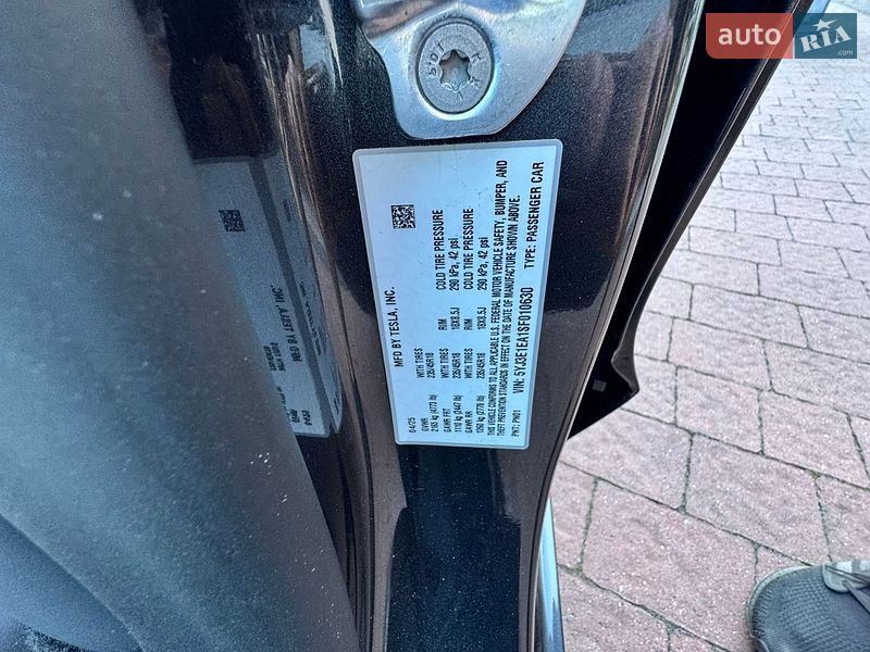 Седан Tesla Model 3 2025 в Стрию