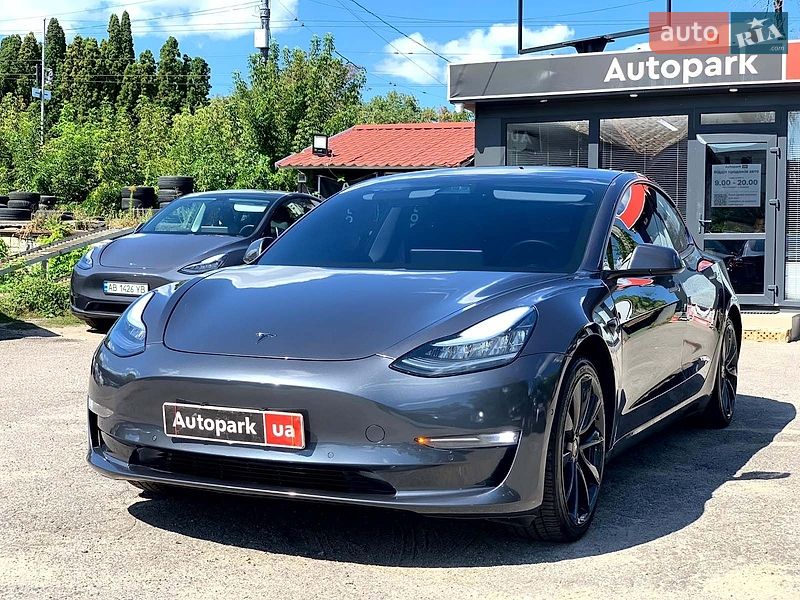 Tesla Model 3 2020