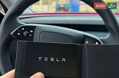 Седан Tesla Model 3 2024 в Черкассах
