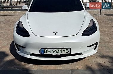 Tesla Model 3  2018