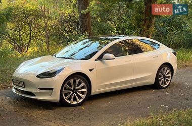 Tesla Model 3  2018