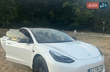 Tesla Model 3  2023
