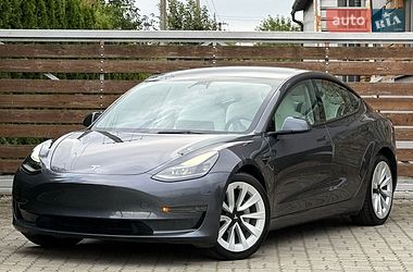 Седан Tesla Model 3 2023 в Стрию Седан Tesla Model 3 2023 в Стрию