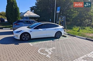 Tesla Model 3  2023
