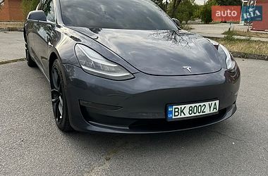 Tesla Model 3  2018